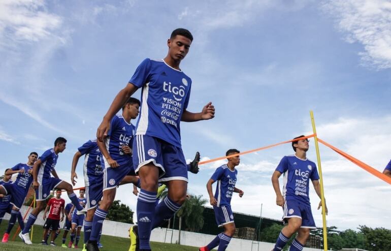 Los chicos en plena movilización.