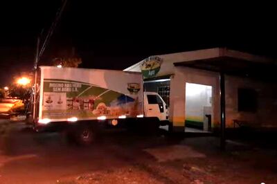 La distribuidora de harina que fue asaltado esta madrugada por los delincuentes.