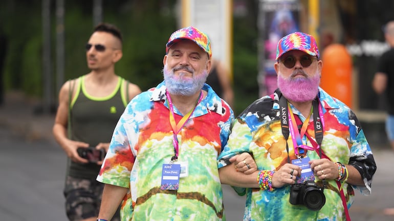 En adultos mayores LGBT+, el bienestar sexual depende tanto de cambios físicos previsibles como de haber encontrado atención médica y vínculos libres de prejuicios.