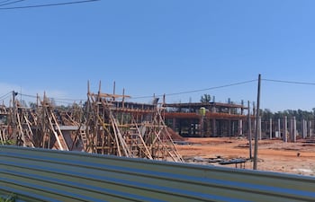 Derrumbe de la sede de la Universidad Politécnica Taiwán-Paraguay.