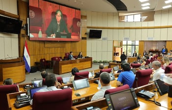 Mesa de trabajo sobre la adenda de la APP de la Ruta PY02.
