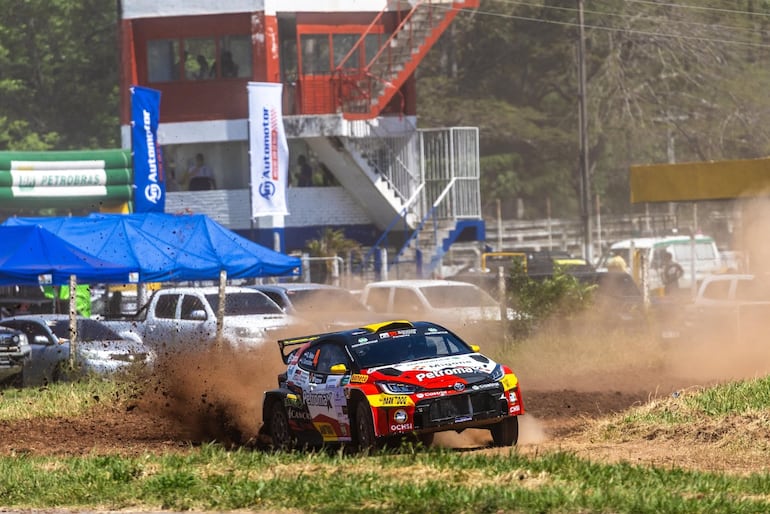 Gustavo Saba Rodríguez no solamente fue el "poleman" del 2025, sino que también se adjudicó la victoria en un épico final del TCR50.