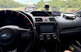 Francisco "Pachi" Delgado y Marco Méndez, tripulación del Škoda Fabia R5 #45 (SPA Rally Team), de la RC2B, camino a realizar las recorridas controladas a los tramos.