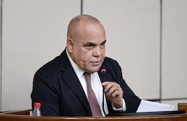 Basilio "Bachi" Núñez (ANR-HC), presidente del Senado y proyectista de la ley que busca reglamentar la senaduría vitalicia.