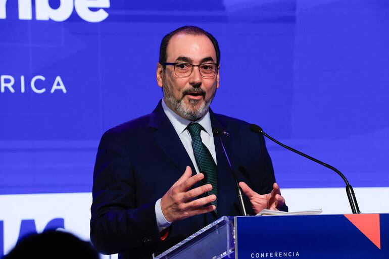 El Presidente ejecutivo de CAF-Banco de Desarrollo de América Latina, Sergio Díaz Granados.