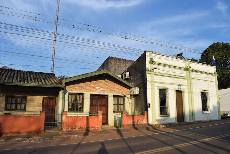 El local de la Junta Municipal y de la Municipalidad de Caapucú, que, según el intendente interino Rubén Pedrozo (ANR), está “secuestrado” por autoridades municipales.