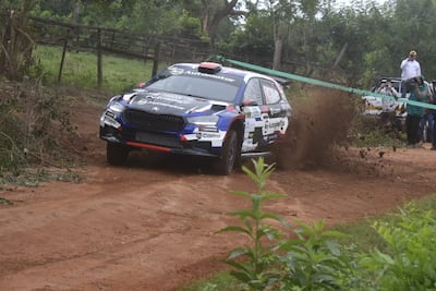 Gran gestión hoy de Migue Zaldívar y Luis Allende (Škoda Fabia RS Rally2) para tomar el liderato del Petrobras Rally de San Pedro.