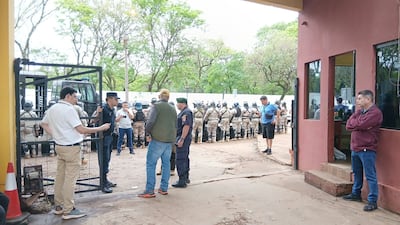 Los electores ya no pueden ingresar a los locales de votación desde las 17:00.