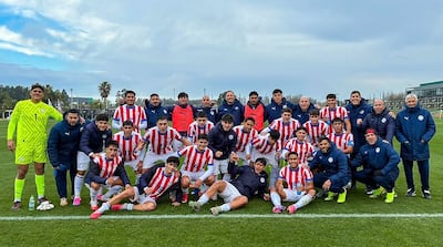Componentes de la selección nacional Sub 20, tras la nueva victoria sobre Uruguay en Montevideo.