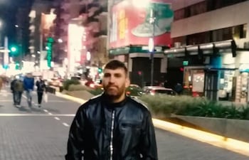 Un enfermero de 44 años, identificado como Eduardo Bentancourt, fue hallado sin vida este viernes en un departamento del barrio porteño de Palermo, en Buenos Aires.