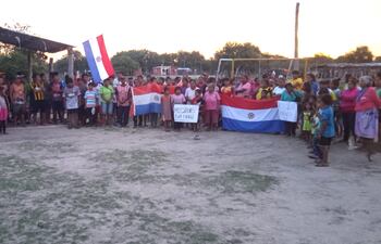 La comunidad educativa de los Maskoy, en la zona de Puerto Casado, pide la reparación de aulas y el poder contar con el sistema de agua potable.