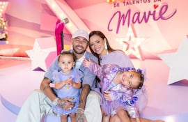 Neymar y Bruna Biancardi con sus hijas Mavie y Mel.