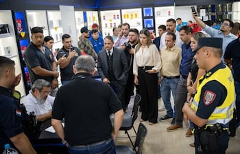 Imagen ilustrativa de una intervención realizada tras una denuncia de presunta estafa en la zona comercial de Ciudad del Este.