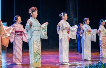 “Kimono Show” es el espectáculo que se realizó en el Teatro del Banco Central del Paraguay