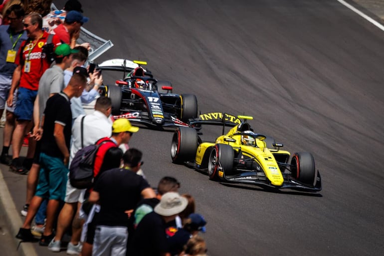 Joshua Duerksen finalizó octavo en la feature race de la Fórmula 2 en Hungría.