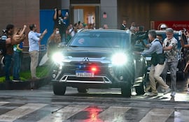 El expresidente Jair Bolsonaro será trasladado a un hospital, tras la autorización de la Corte Suprema. (archivo)