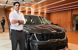 Sebastián Somoza, gerente de ventas de Kia.