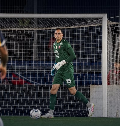 El portero de Cerro Porteño, Roberto "Gatito" Fernández en el duelo ante Guaraní, válido por la vigésima ronda del torneo Apertura 2026.