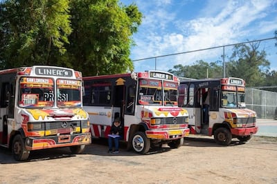 Municipalidad de San Lorenzo realizó control y demoró 4 buses de líneas internas por cobro indebido de pasaje.
