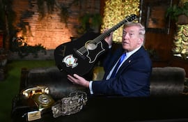 El presidente de Estados Unidos, Donald Trump, aprovechó este lunes su viaje a Memphis (Tennessee) para visitar Graceland