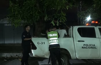 Patrullera de la Comisaría Tercera de Luque traslada a los aprehendidos