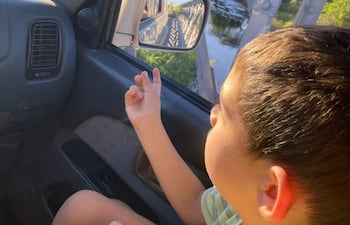 El pequeño Augusto es tratado en el Hospital Acosta Ñu, en San Lorenzo.