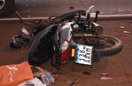 Choque frontal entre motocicletas resulta en muerte de sexagenaria en Bella Vista