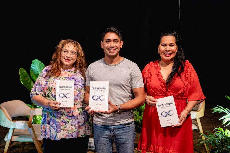 Blanca Candia, Joel Sandino y Techi Páez.