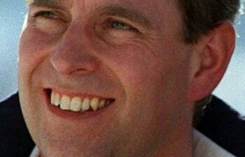 “Es insostenible que el duque de York se aferre a su título ni un solo día más; esta asociación con York debe terminar”, escribió Maskell, diputada por la circunscripción de York Central.