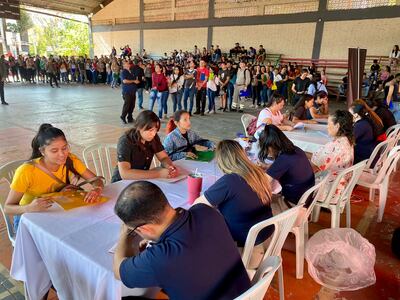 Realizan feria de empleo en el tinglado de San Lorenzo para dar trabajo a más de 200 sanlorenzanos.