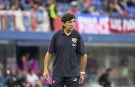 Gustavo Adolfo Acosta (63 años), entrenador de Cerro Porteño.
