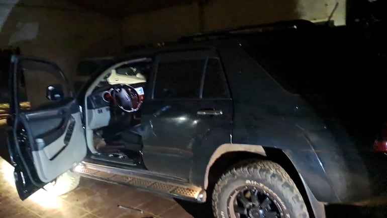 La camioneta del suboficial fue localizado en el tinglado allanado.