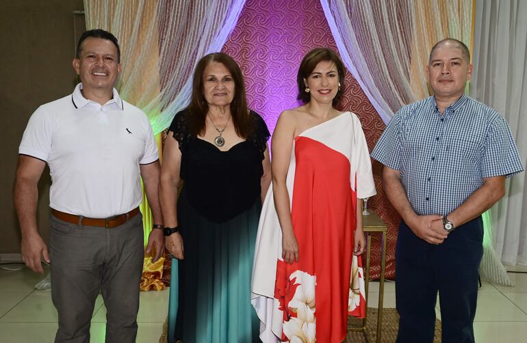 Dr. Pablo Méndez, Dra. Blanca Franco, Dra. Doris Royg y el Dr. Amado Ramírez.