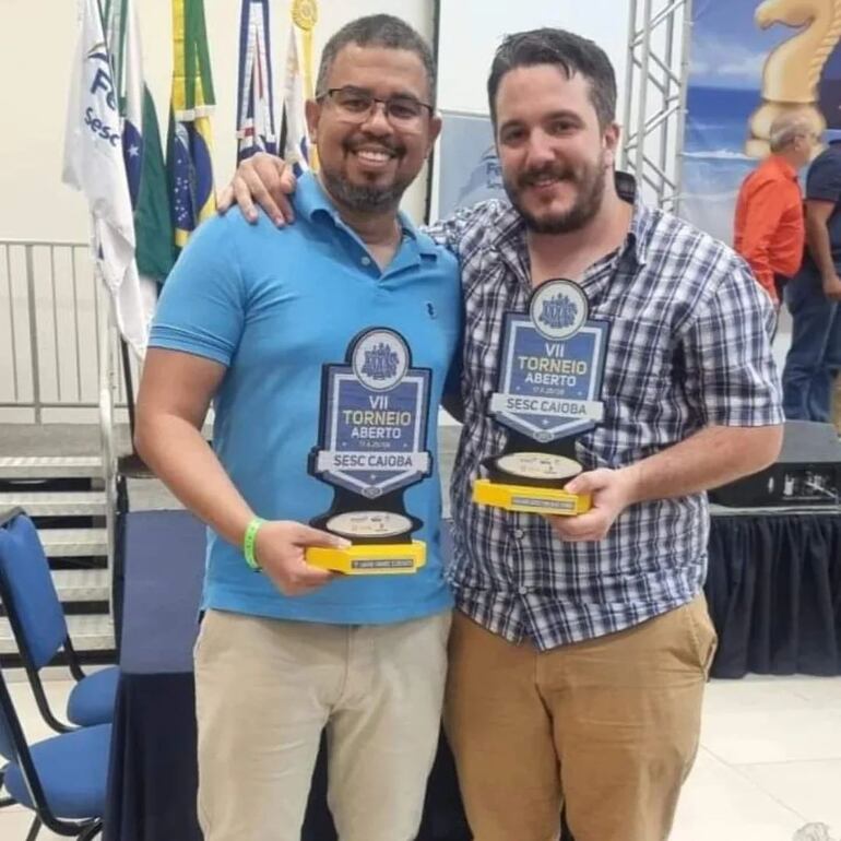 Los GM de Paraguay Neuris Delgado y Axel Bachmann.