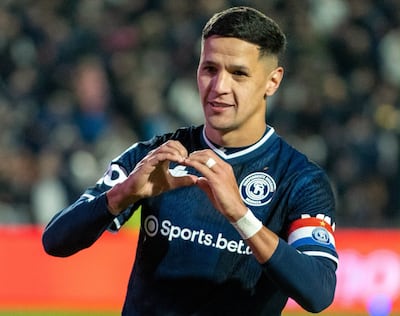 Alex Adrián Arce Barrios (31 años), en el festejo de uno de sus goles.
