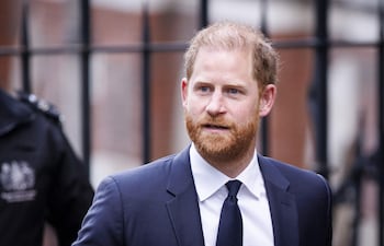 El príncipe Harry (Enrique), hijo menor del rey británico Carlos III, acudió este martes al Tribunal Superior de Londres en la segunda jornada sobre su demanda contra Associated Newspapers Limited (ANL), editora de ‘Daily Mail’ y ‘Mail on Sunday’.