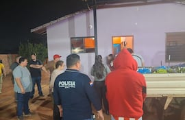 Dos hombres fueron detenidos como sospechosos del asalto al depósito de GICAL ayer, donde la DNIT deposita elementos decomisados.