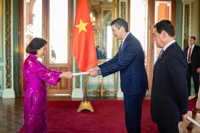 Minh Nguyet Ngo, Embajadora Extraordinaria y Plenipotenciaria de la República Socialista de Vietnam, sede en Argentina