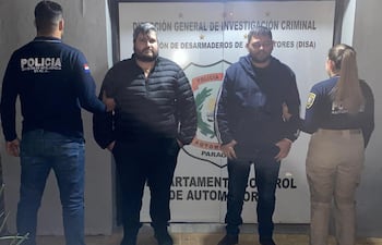 Fabrizio Vicente Cabello Resquín y Nelson Éver Fariña Ramírez, paraguayos capturados en Areguá.