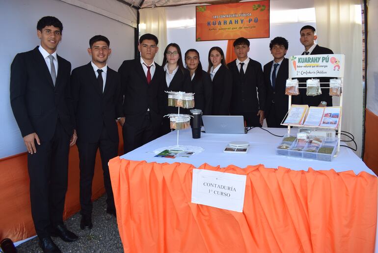 Los alumnos del primer curso de Contaduría Pública lograron el tercer puesto con su proyecto de elaboración de polvo a partir de productos agrícolas.