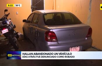 Video: Abandonan vehículo denunciado como robado