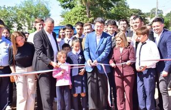 Con la presencia del embajador del Japón, Katsumi Itagaki, el intendente Sergio Galeano, autoridades municipales e invitados especiales, se inauguró el empedrado construido con ayuda del gobierno nipón.