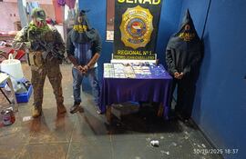 Un adulto de 41 años y un adolescente de 16 fueron detenidos durante la intervención.