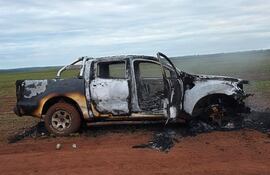 El vehículo fue incendiado en medio de un sojal en el distrito de Itakyry.