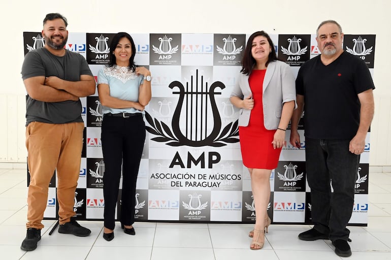 Iván Cheaib, Mirta Noemí Talavera, Vivi Talavera y Óscar Fadlala Safuán.