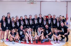 El equipo U13 femenino de Olimpia se consagró campeón del Torneo Metropolitano