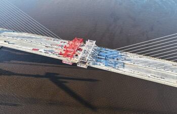 Una parte del puente "Héroes del Chaco" se construyó sobre tierras de los Maká, denunciaron representantes de la comunidad indígena.