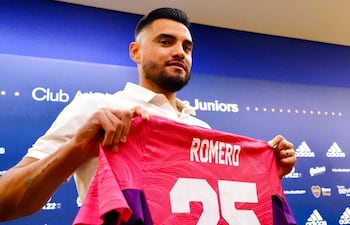 Sergio Romero, últimamente en Argentinos Juniors, colgó los guantes tras dos décadas de carrera.