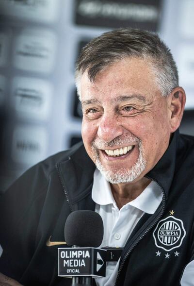 Éver Hugo Almeida (77 años), director técnico de Olimpia.