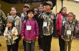 “Soldado por un día”, la jornada de puertas abiertas del Ejército Paraguayo, reunió a numerosos niños este sábado en el Cuartel.